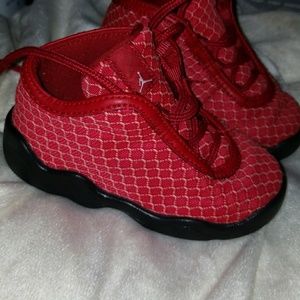 red jordan shoes for kids